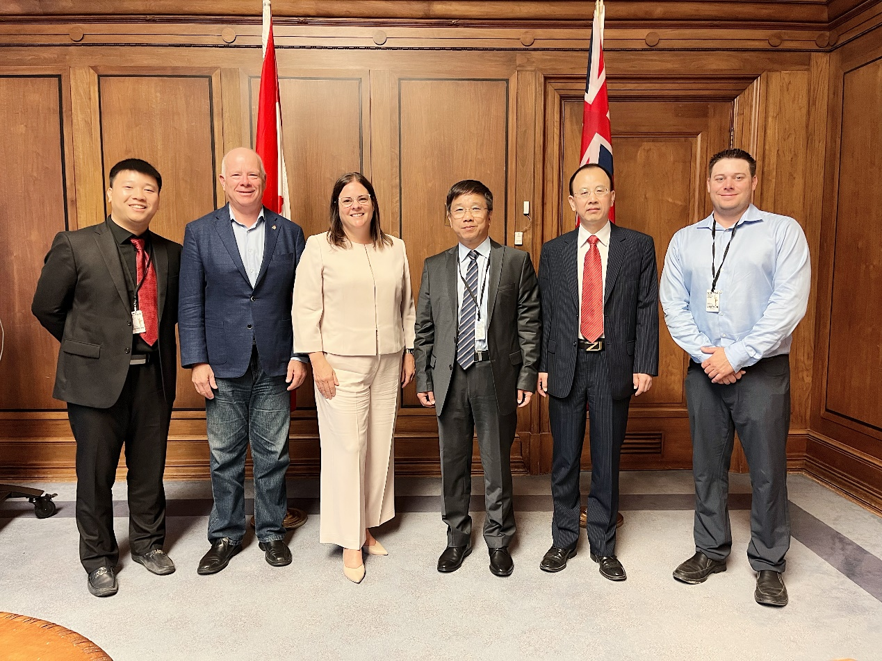 yy易游资源集团董事长王平卫拜会加拿大曼尼托巴省省长